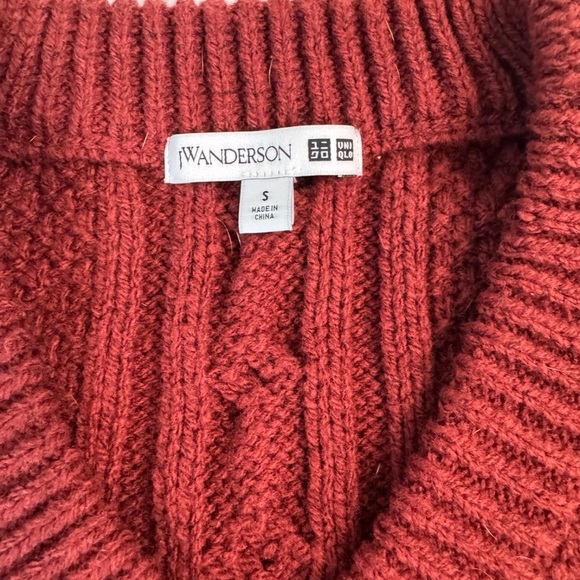 NWOT Uniqlo and JW Anderson Cable Knit Sweater, size small, red/maroon - Picture 4 of 5